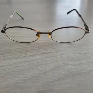 Montura gafas metal doradas con detalles verdes