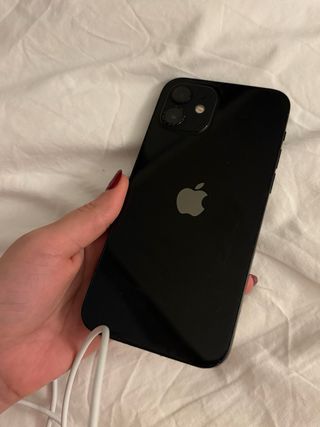 iPhone 12 Negro 64 GB.