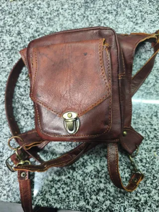 Pernera de cuero para moto