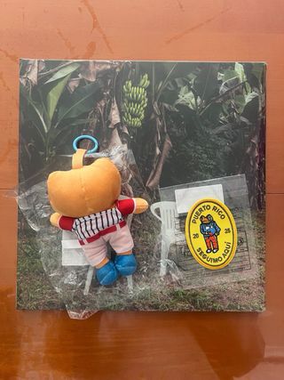 Bad Bunny Debí Tirar MásFotos Pack Llavero Peluche