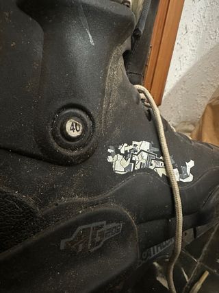 Patines en línea negros ME URGE VENDERLOS