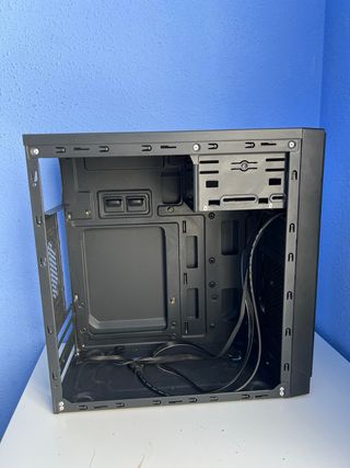Caja PC Tacens en muy buen estado