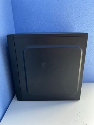 Caja PC Tacens en muy buen estado