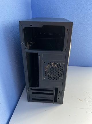Caja PC Tacens en muy buen estado