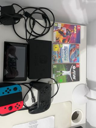 Nintendo Switch + 3 Juegos + Mando Pro roto