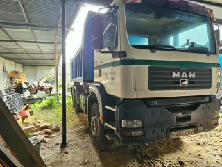 Camion para transporte de mercancías.