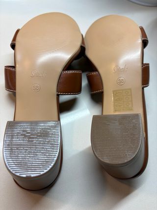 Sandalias marrones sin estrenar