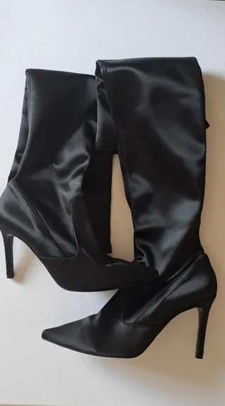 Botas altas negras de tacón