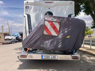 Portamotos plegable para autocaravana