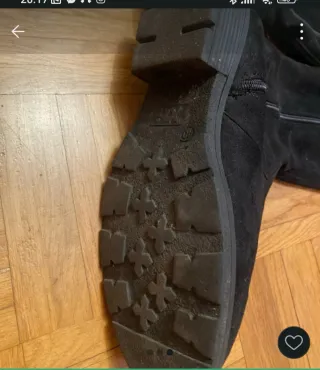 Botas altas negras con cremallera