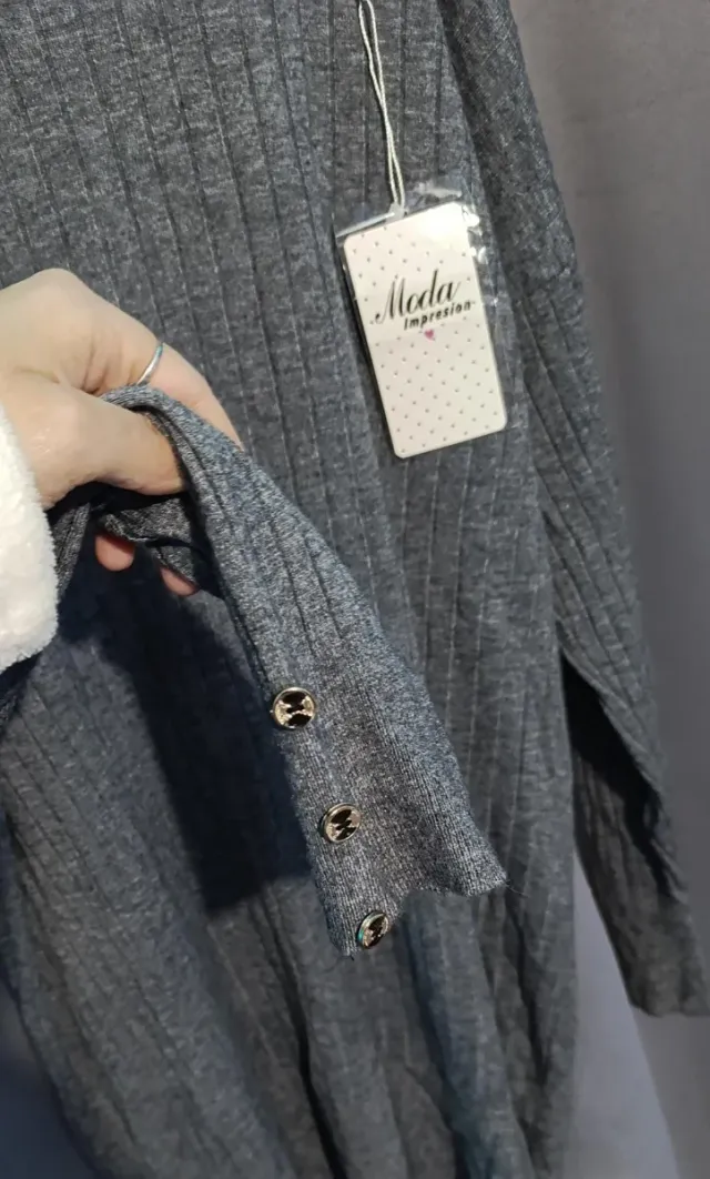 Se vende Conjunto mujer gris talla xxl nuevo 15€