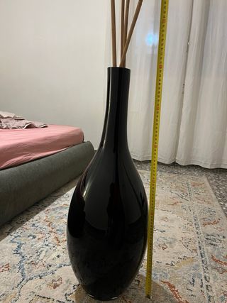 Jarrón alto de cristal negro
