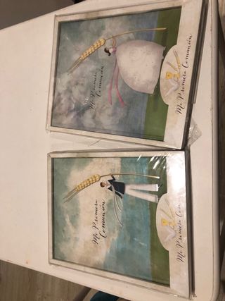 Álbumes de comunión para firmar 24x30 8€ cada uno.
