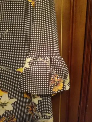 Vestido estampado floral manga acampanada