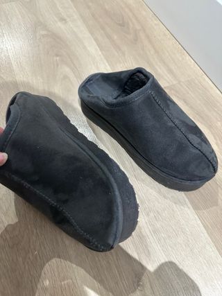 Zapatos de pelo calentitos grises