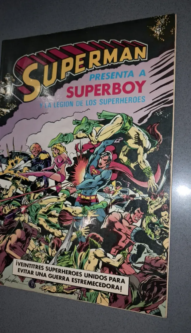SUPERMAN SUPERBOY Y LA LEGION DE SUPERHEROES