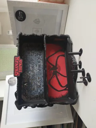 Expositor 3D Stranger Things para Funkos Kinder.