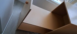 Mueble de baño y lavabo blanco