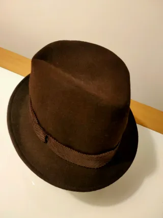 Sombrero marrón mujer