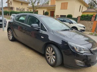 Opel Astra 2011