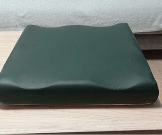 Cojín antiescaras de piel sintética verde