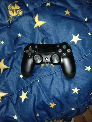 PlayStation 4 Slim Negra