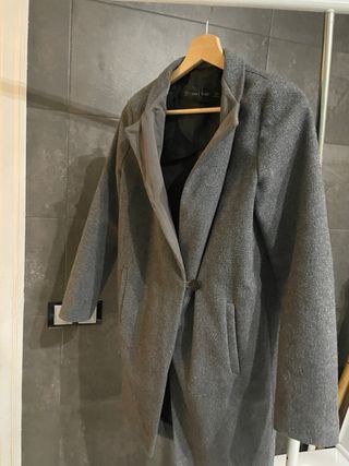 Cazadora Zara gris elegante