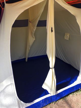 Tienda de campaña grande vintage