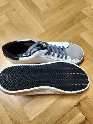 Zapatillas Redletter Blancas y Grises