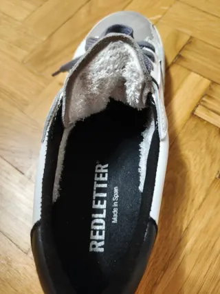 Zapatillas Redletter Blancas y Grises