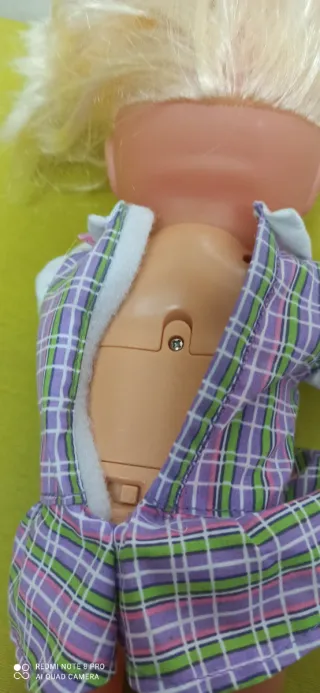 Muñeca Nenuco Happy School Famosa