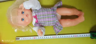 Muñeca Nenuco Happy School Famosa