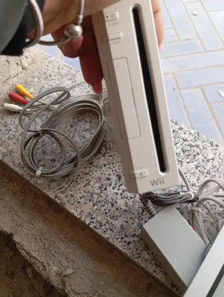 Console Nintendo Wii Bianca Completa di Cavi