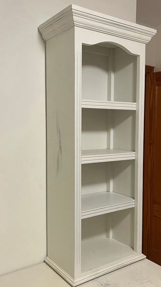 Estantería blanca de madera