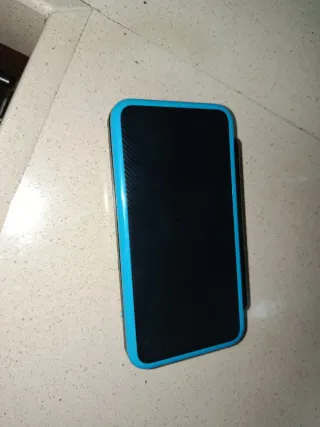 Nintendo 2DS XL Nero e Blu + 250 Giochi