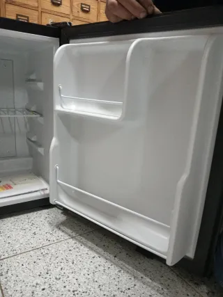 Mini nevera 38L Lacor(sin usar