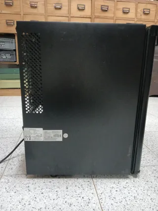 Mini nevera 38L Lacor(sin usar