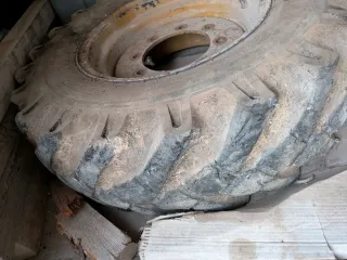 Ruedas Delanteras Caterpillar 432