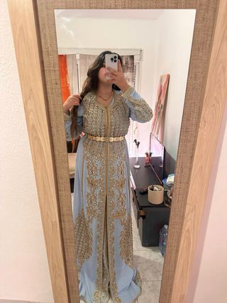 Tekchita Caftán Marroquí Azul y Dorado