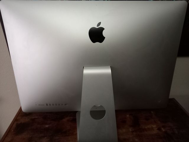Apple iMac 27 (i7/32GB RAM/AMD/3TB)