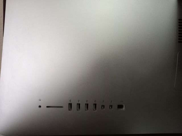 Apple iMac 27 (i7/32GB RAM/AMD/3TB)