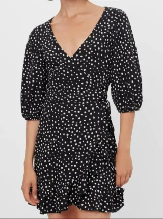 Vestido Bershka lunares negro y blanco