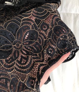 Top encaje negro y dorado