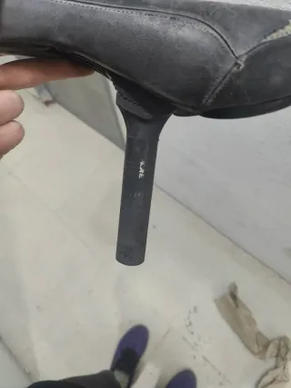 Sillín Dartmoor Fatty y tija stolen thermalite BMX