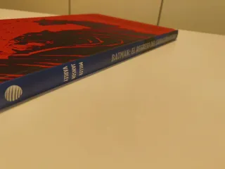 El regreso del caballero oscuro (BATMAN) (Spani...