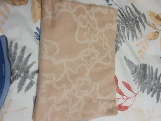 Bufanda Tous Beige y Rosa