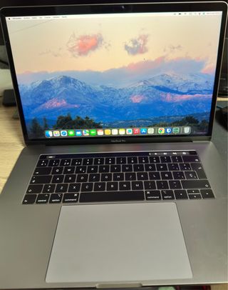 MacBook Pro A1990 15 Plata/Gris Espacial