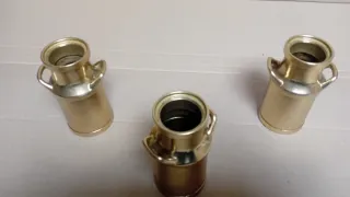 Porta latte in ottone dorato