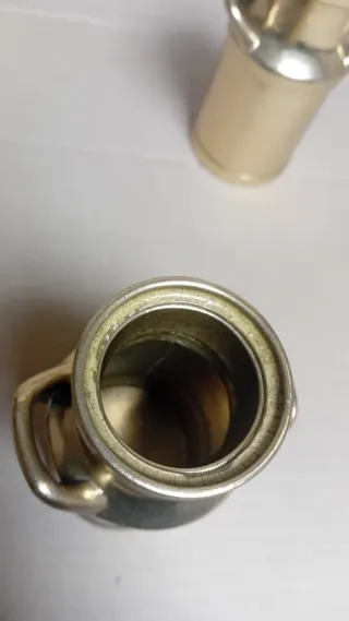 Porta latte in ottone dorato