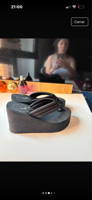 Chanclas de cuña negras
